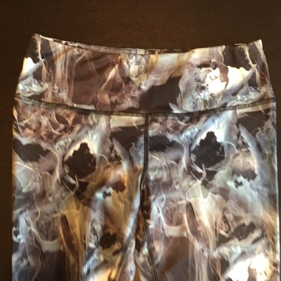 Titika Yoga Leggings - Picture 5 of 6